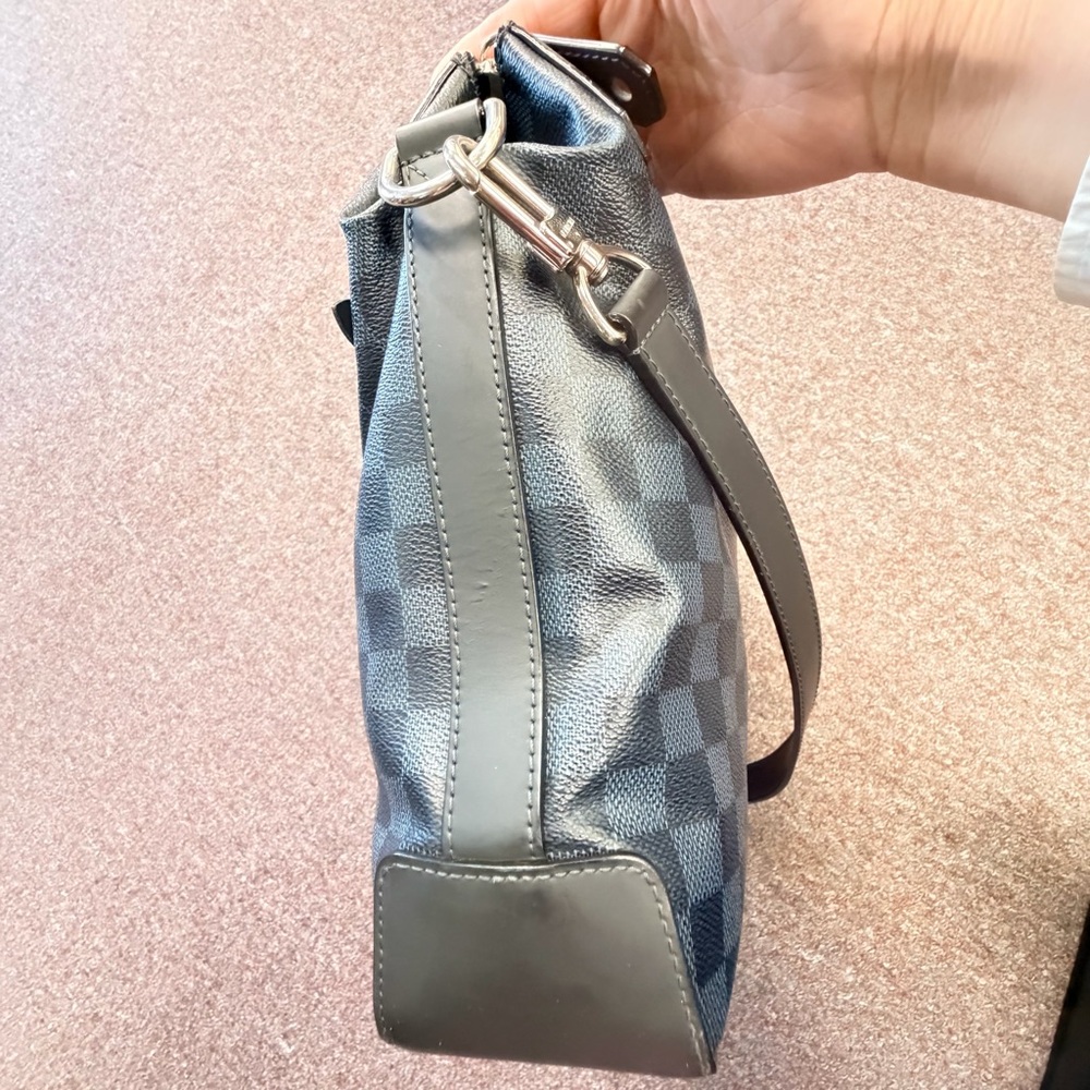 Louis Vuitton Gray Checkered Bag - Picture 5 of 9